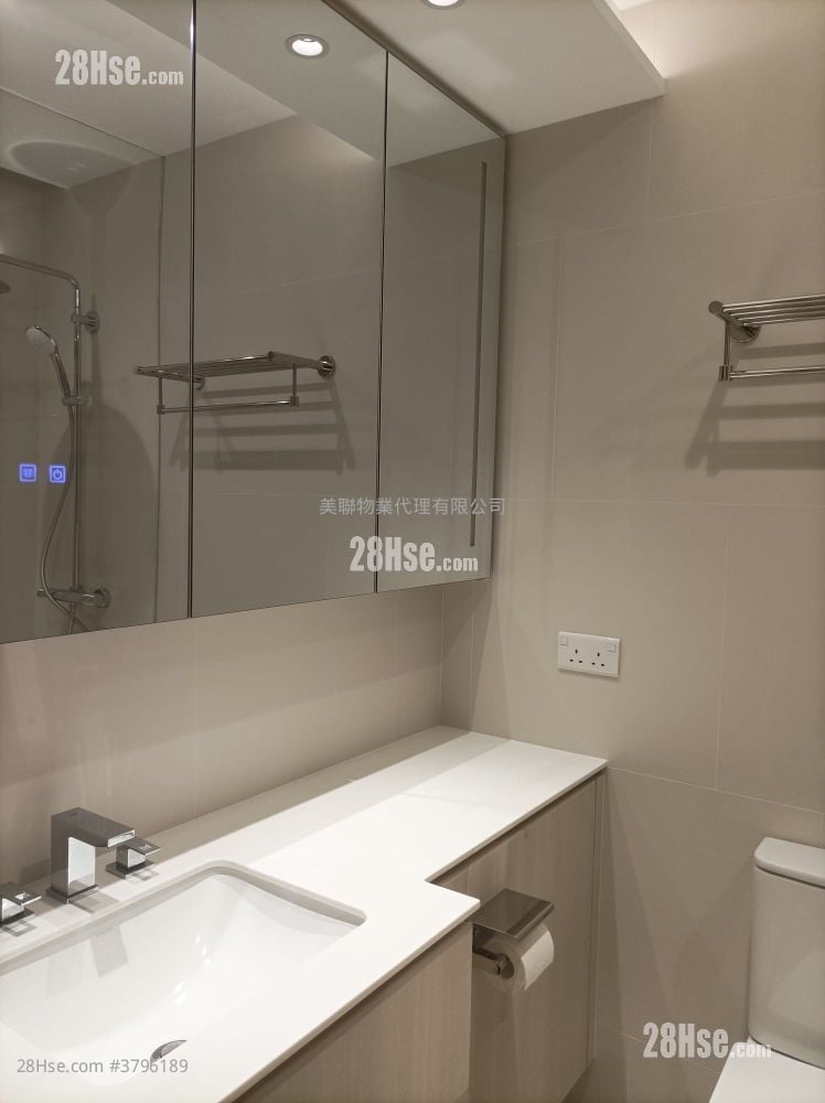 8 Lasalle Rental 3 Bedrooms , 3 Bathrooms 1,020 ft²