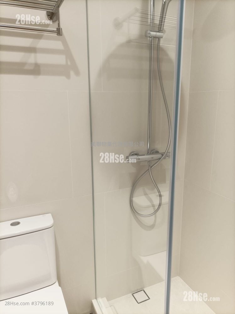 8 Lasalle Rental 3 Bedrooms , 3 Bathrooms 1,020 ft²