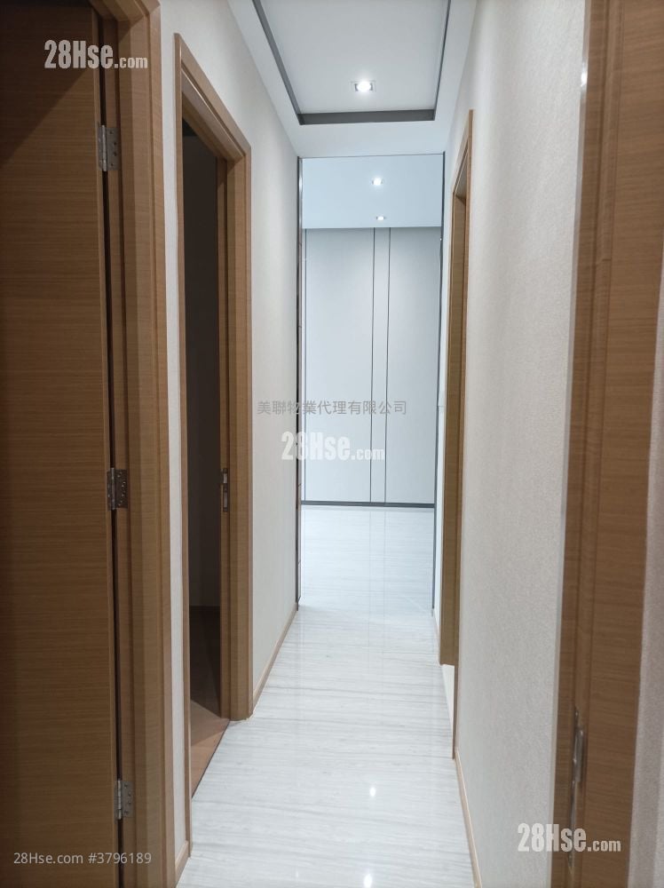 8 Lasalle Rental 3 Bedrooms , 3 Bathrooms 1,020 ft²