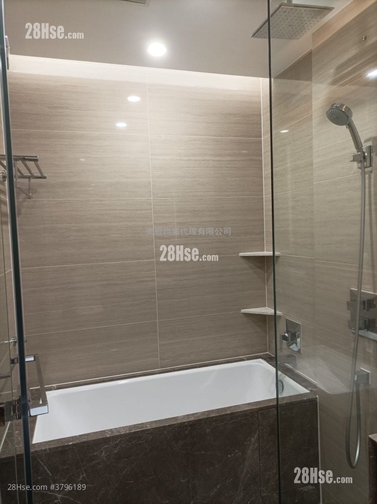 8 Lasalle Rental 3 Bedrooms , 3 Bathrooms 1,020 ft²