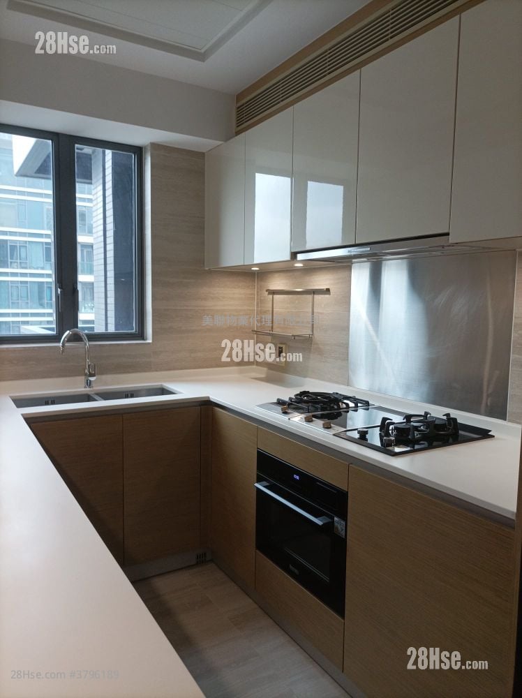 8 Lasalle Rental 3 Bedrooms , 3 Bathrooms 1,020 ft²