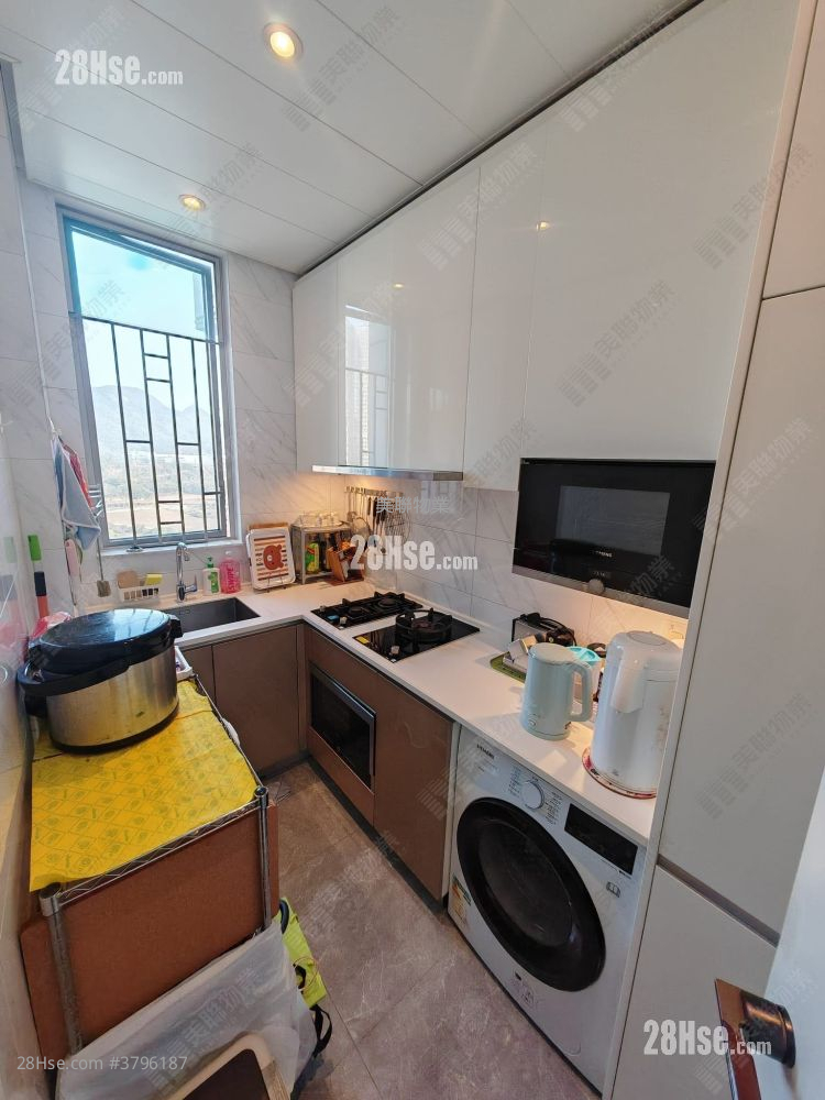 Savannah Sell 3 Bedrooms 697 ft²