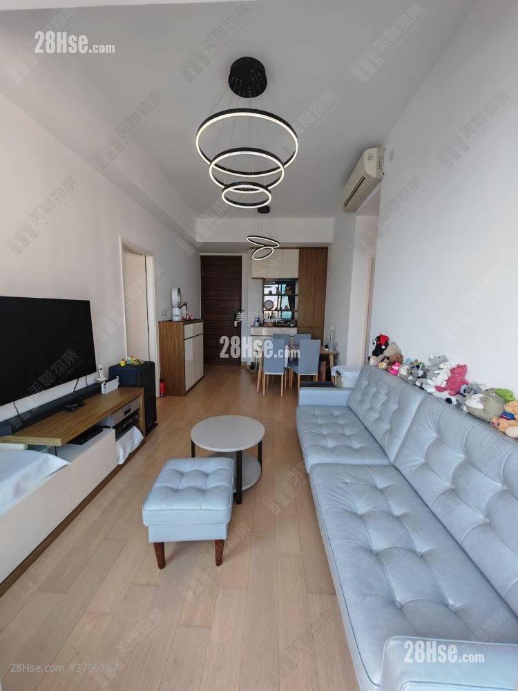 Savannah Sell 3 Bedrooms 697 ft²