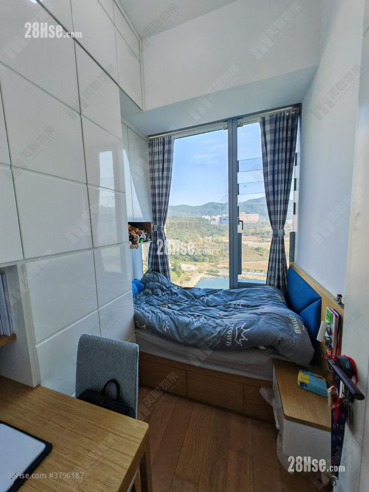 Savannah Sell 3 Bedrooms 697 ft²