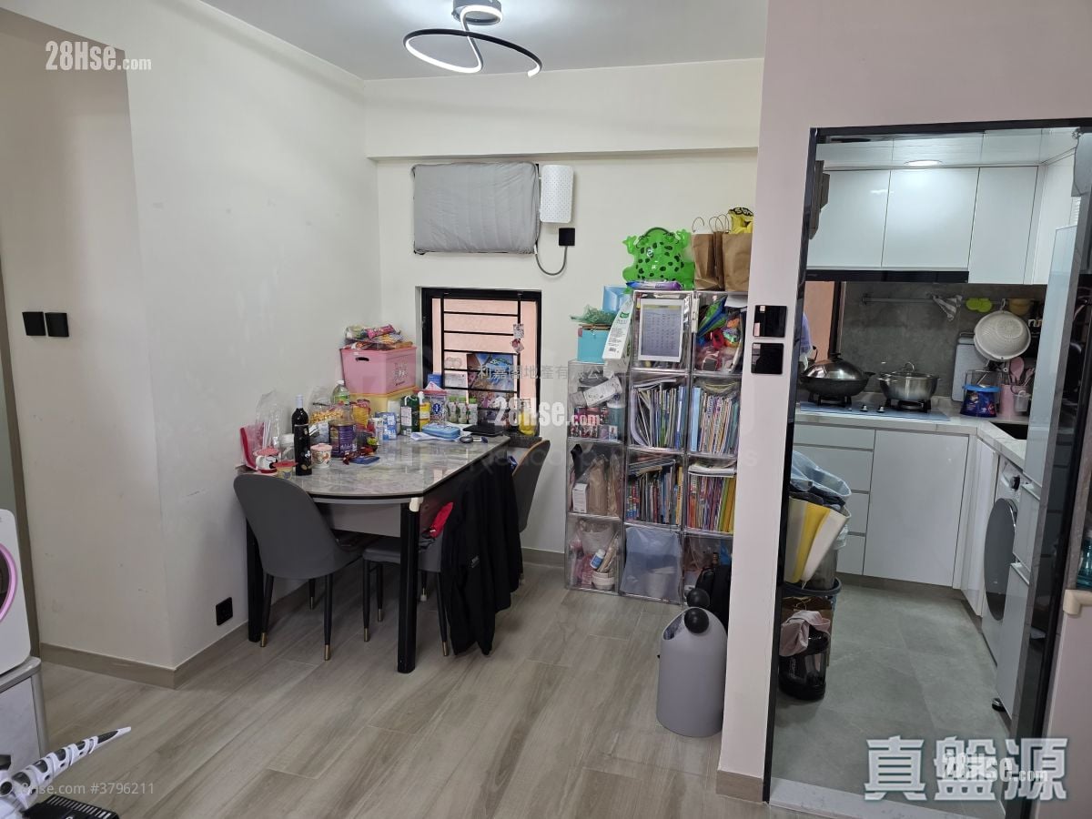 新港城 售盘 3 房 , 2 浴室 519 平方尺