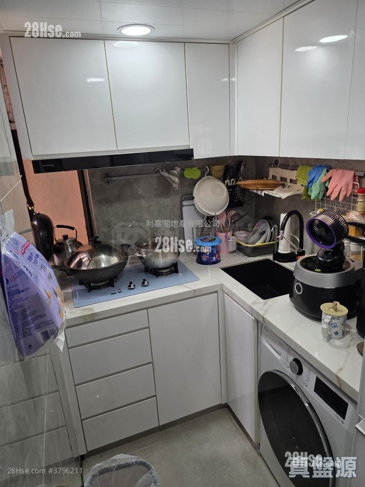 新港城 售盘 3 房 , 2 浴室 519 平方尺