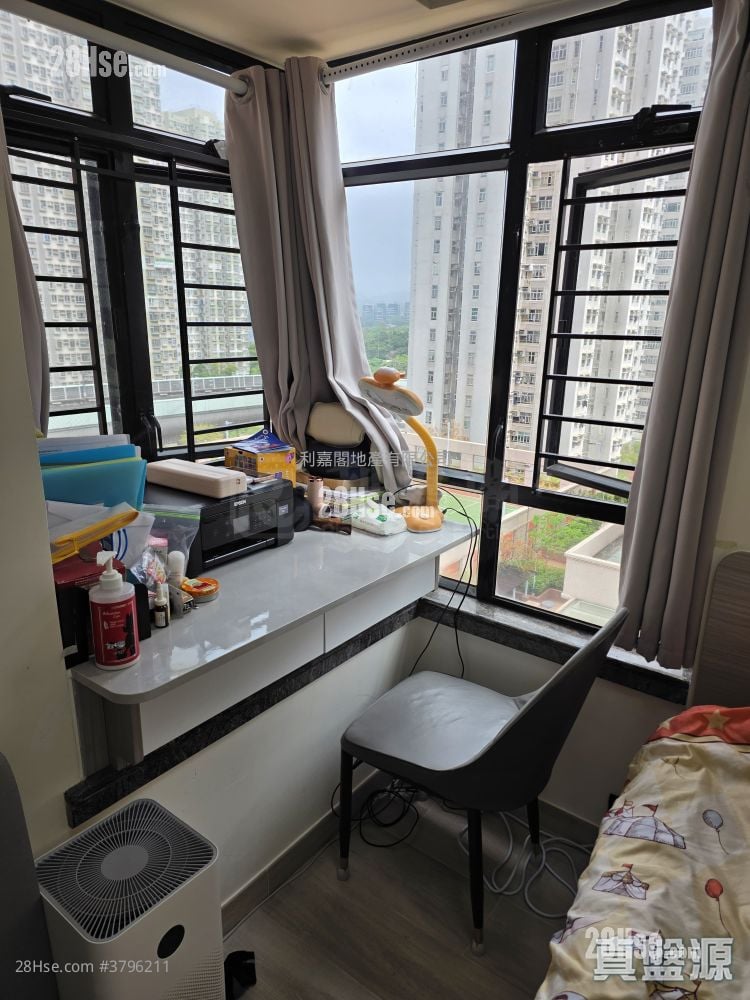 新港城 售盘 3 房 , 2 浴室 519 平方尺