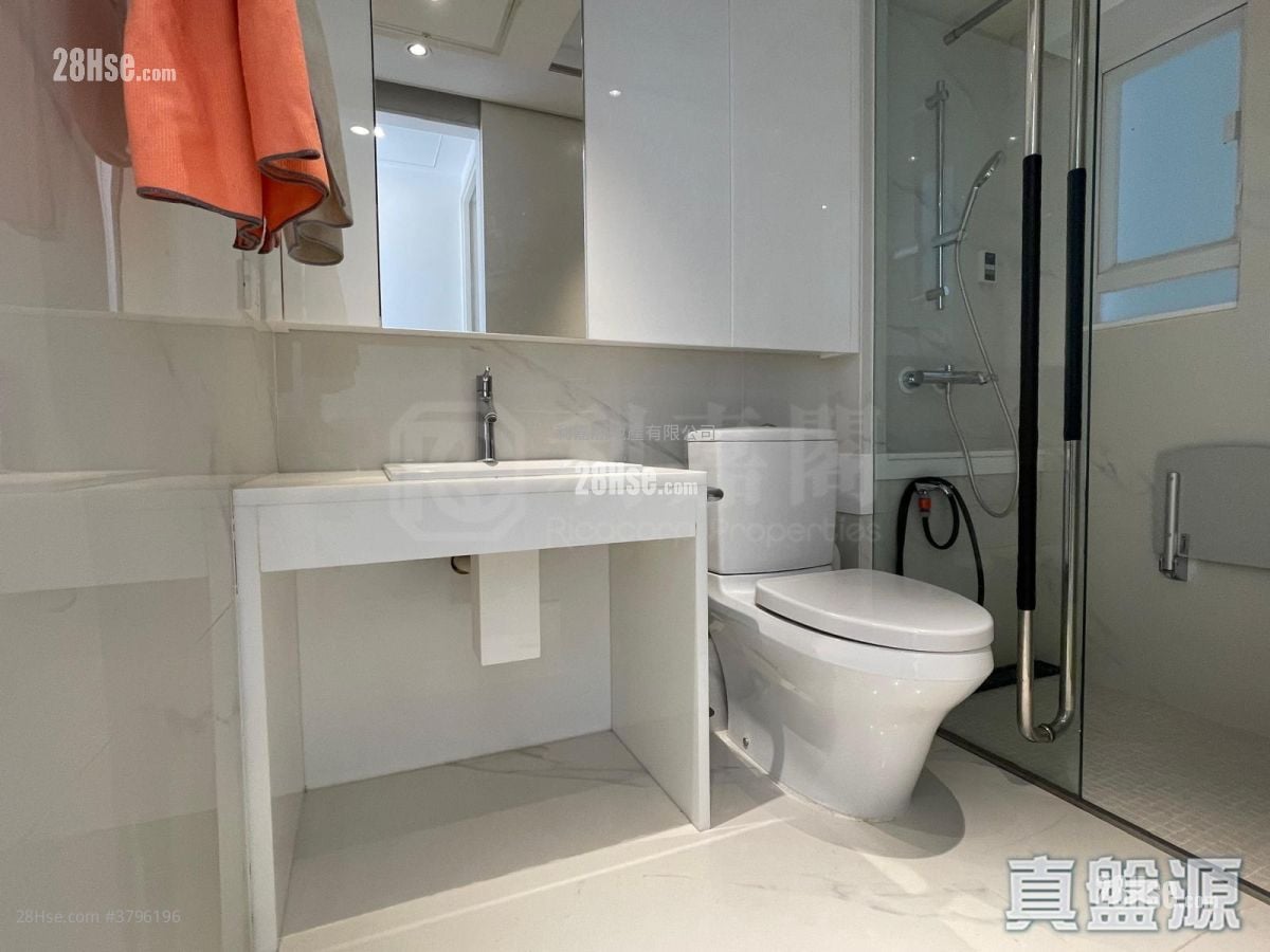 Healthy Gardens Sell 2 Bedrooms , 1 Bathroom 456 ft²