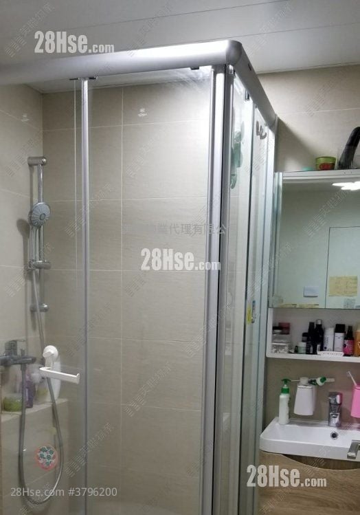 Mei Foo Sun Chuen Sell 3 Bedrooms 657 ft²
