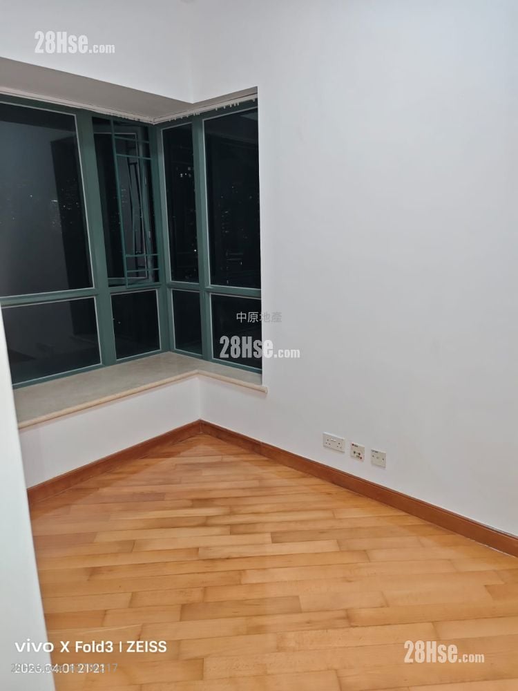 Kingston Lodge Rental 3 Bedrooms , 2 Bathrooms 786 ft²