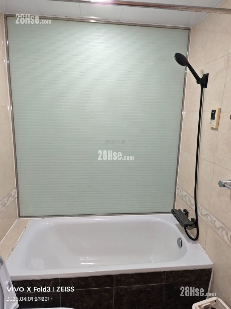 Kingston Lodge Rental 3 Bedrooms , 2 Bathrooms 786 ft²