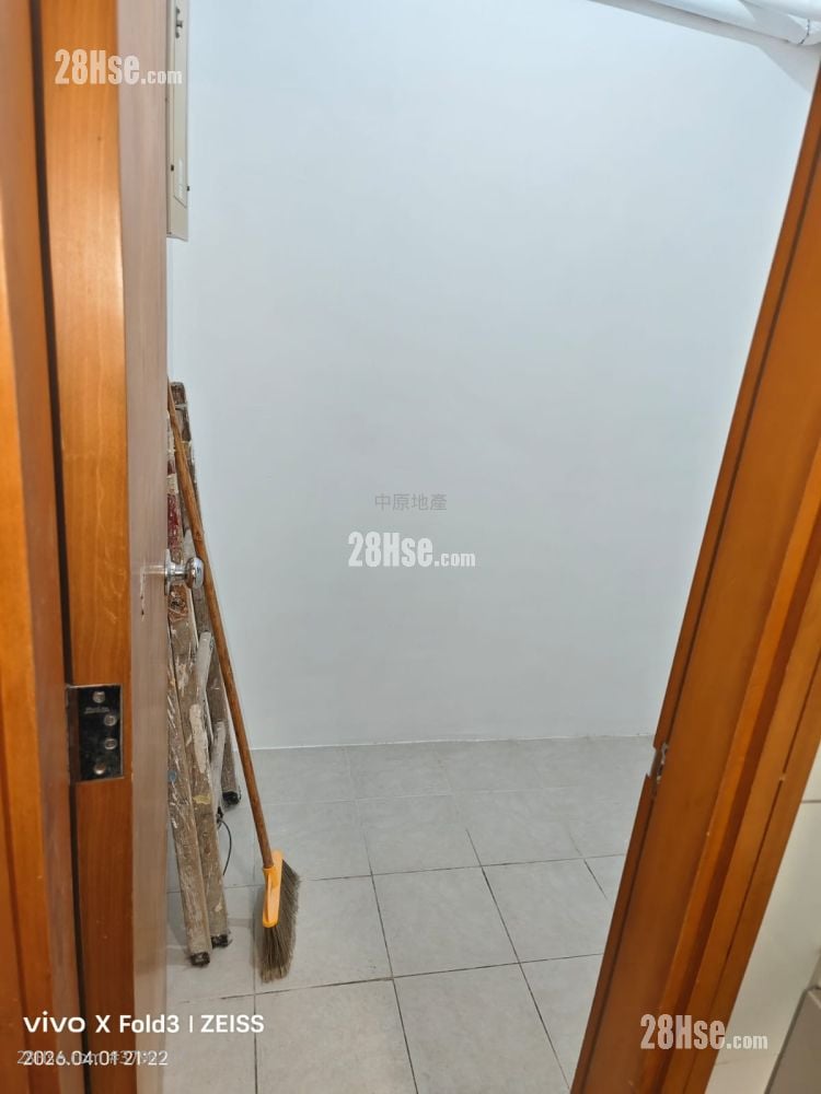 Kingston Lodge Rental 3 Bedrooms , 2 Bathrooms 786 ft²