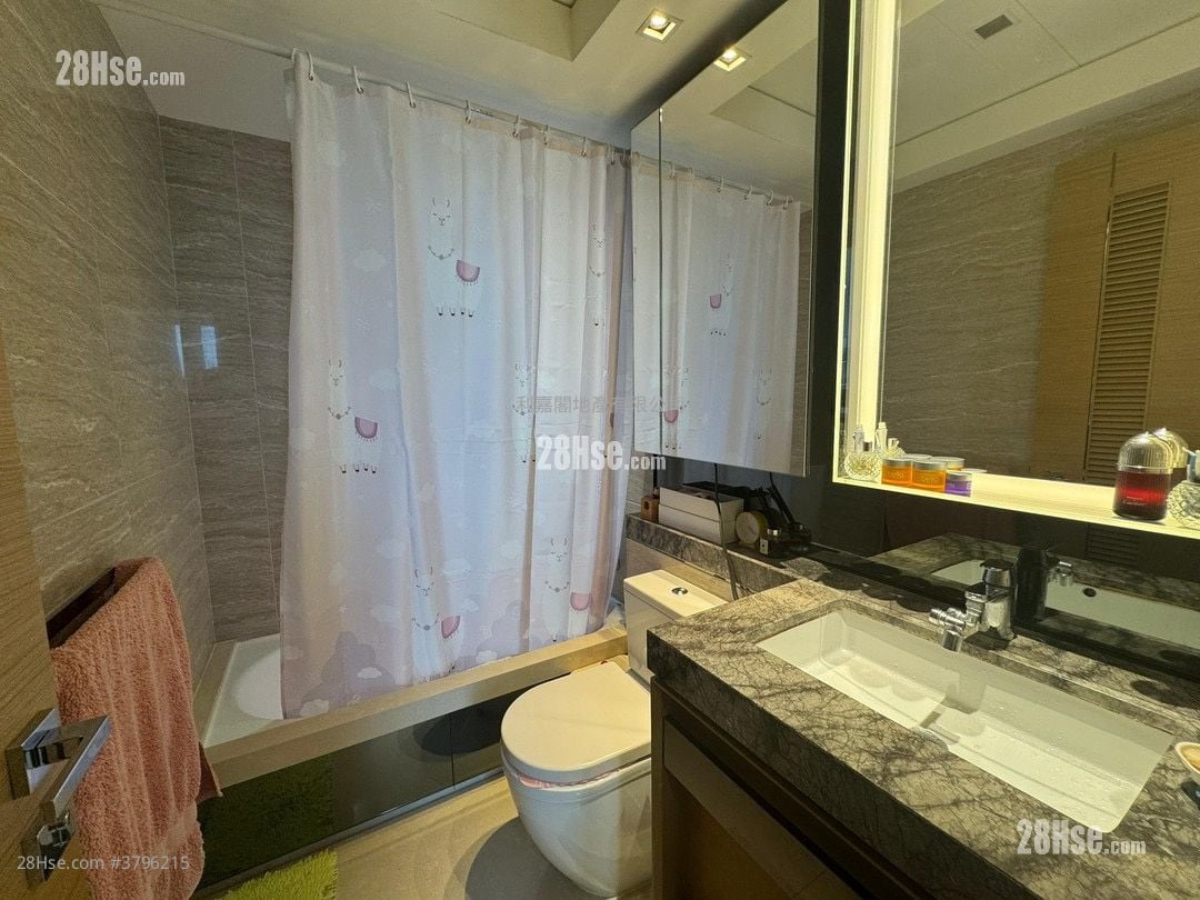 峻峦 售盘 3 房 , 1 浴室 572 平方尺