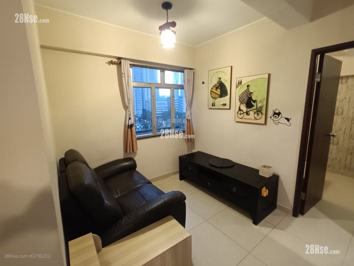 On Lok Building Sell 1 Bedroom 336 ft²