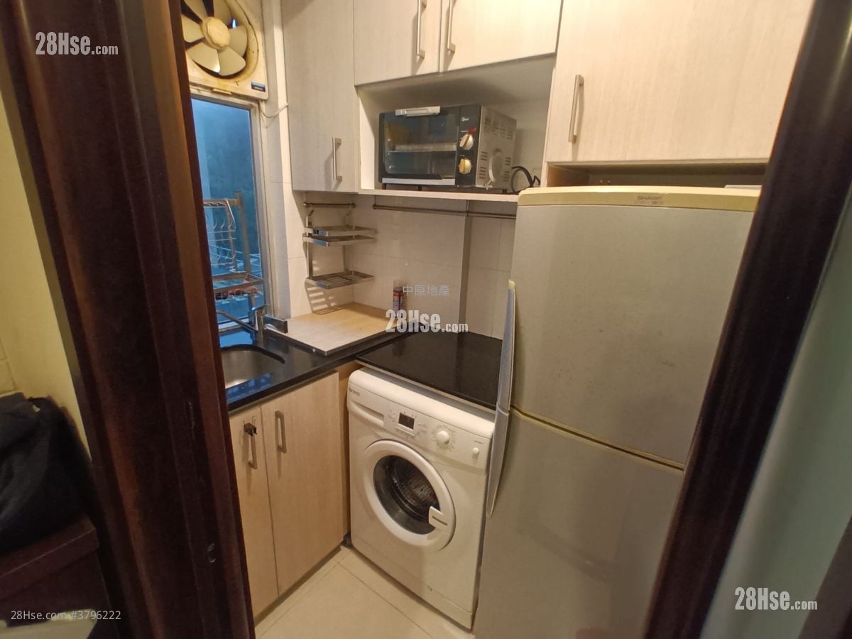 On Lok Building Sell 1 Bedroom 336 ft²