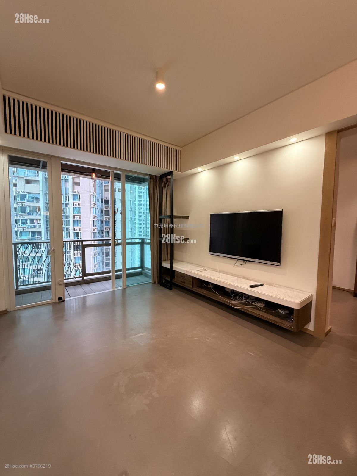 领凯 售盘 2 房 , 1 浴室 602 平方尺