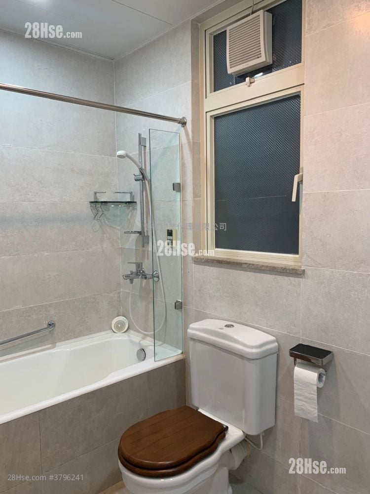 慧云峰 租盘 2 房 , 2 浴室 744 平方尺