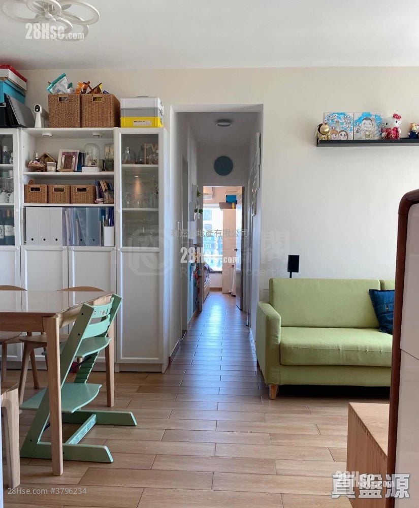 The Metro City Sell 3 Bedrooms , 2 Bathrooms 526 ft²