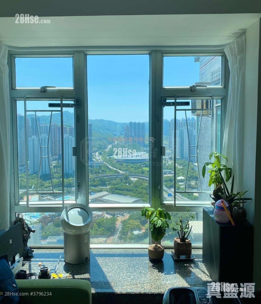 The Metro City Sell 3 Bedrooms , 2 Bathrooms 526 ft²