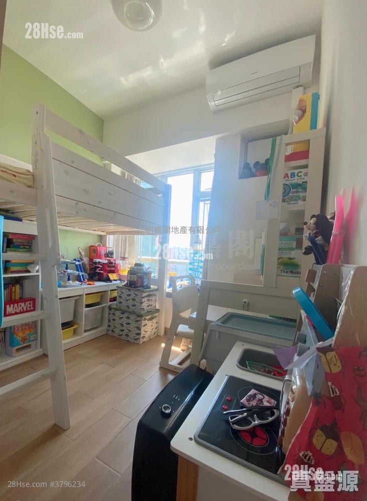 The Metro City Sell 3 Bedrooms , 2 Bathrooms 526 ft²