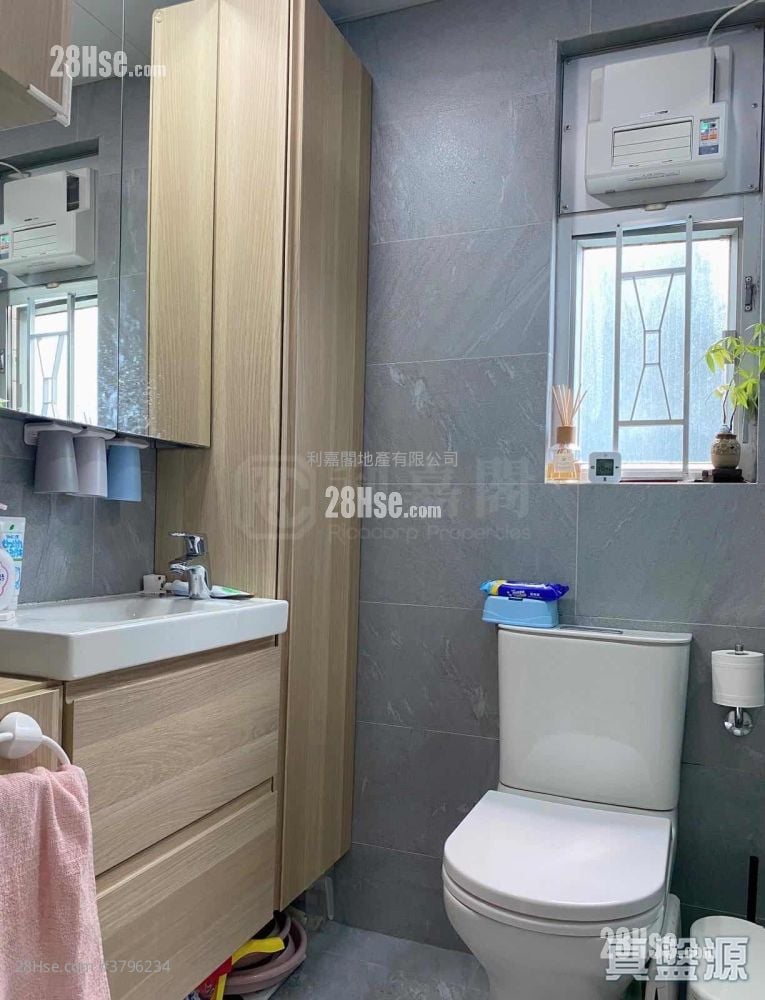 The Metro City Sell 3 Bedrooms , 2 Bathrooms 526 ft²