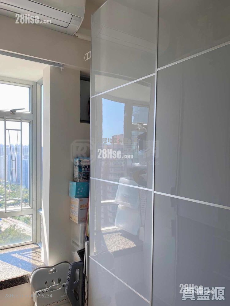 The Metro City Sell 3 Bedrooms , 2 Bathrooms 526 ft²