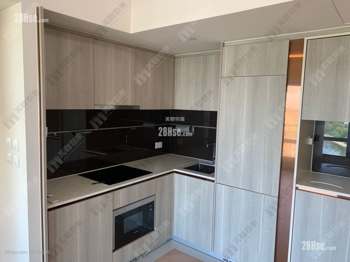kitchen: Twin Regency Sell 2 Bedrooms , 1 Bathroom 454 ft²