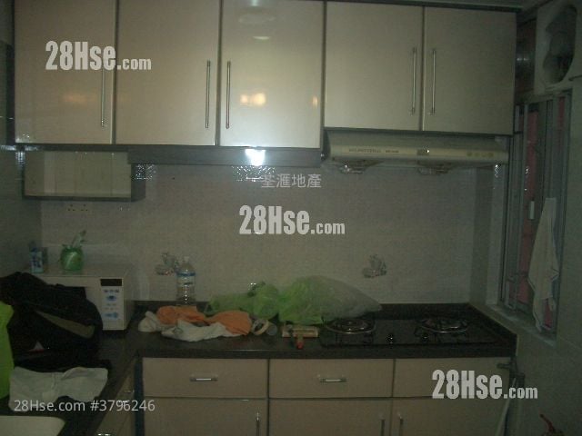 Tsuen Wan Centre Sell 2 Bedrooms , 1 Bathroom 377 ft²