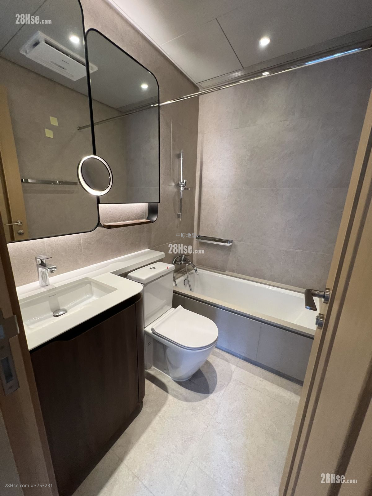 LP10 售盘 2 房 , 1 浴室 484 平方尺