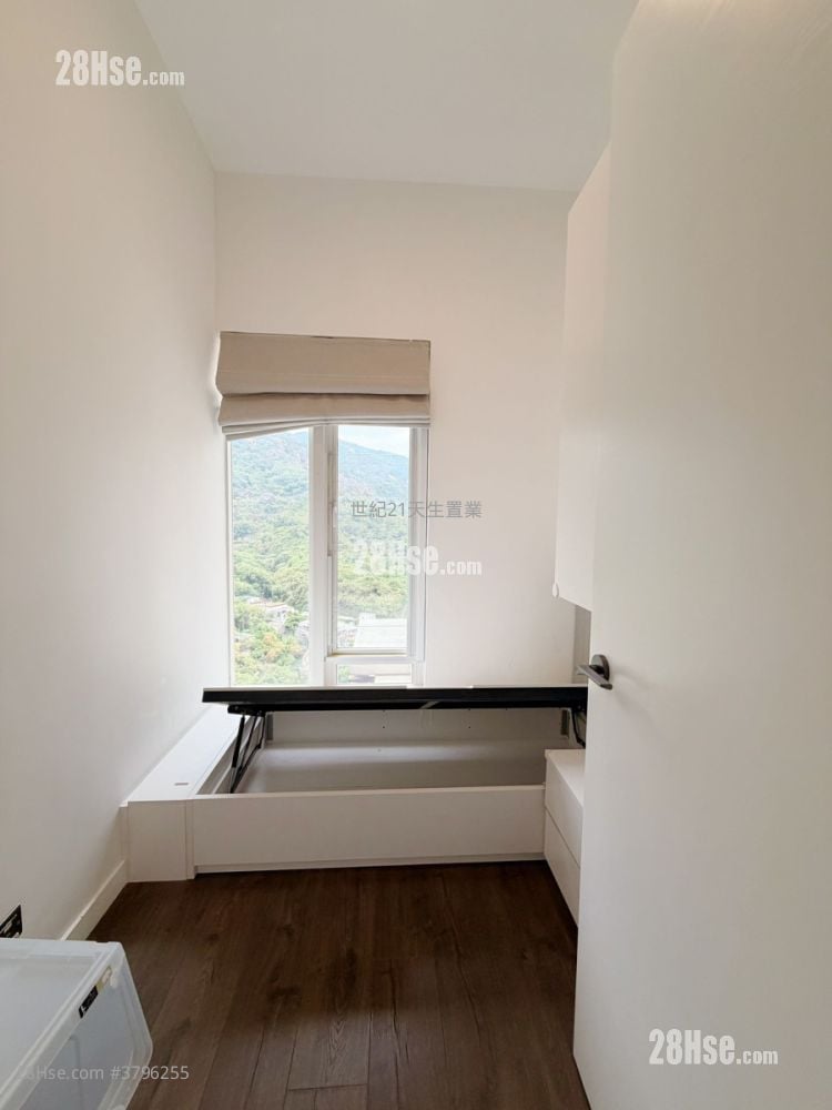 Avignon Rental 4 Bedrooms , 3 Bathrooms 1,201 ft²