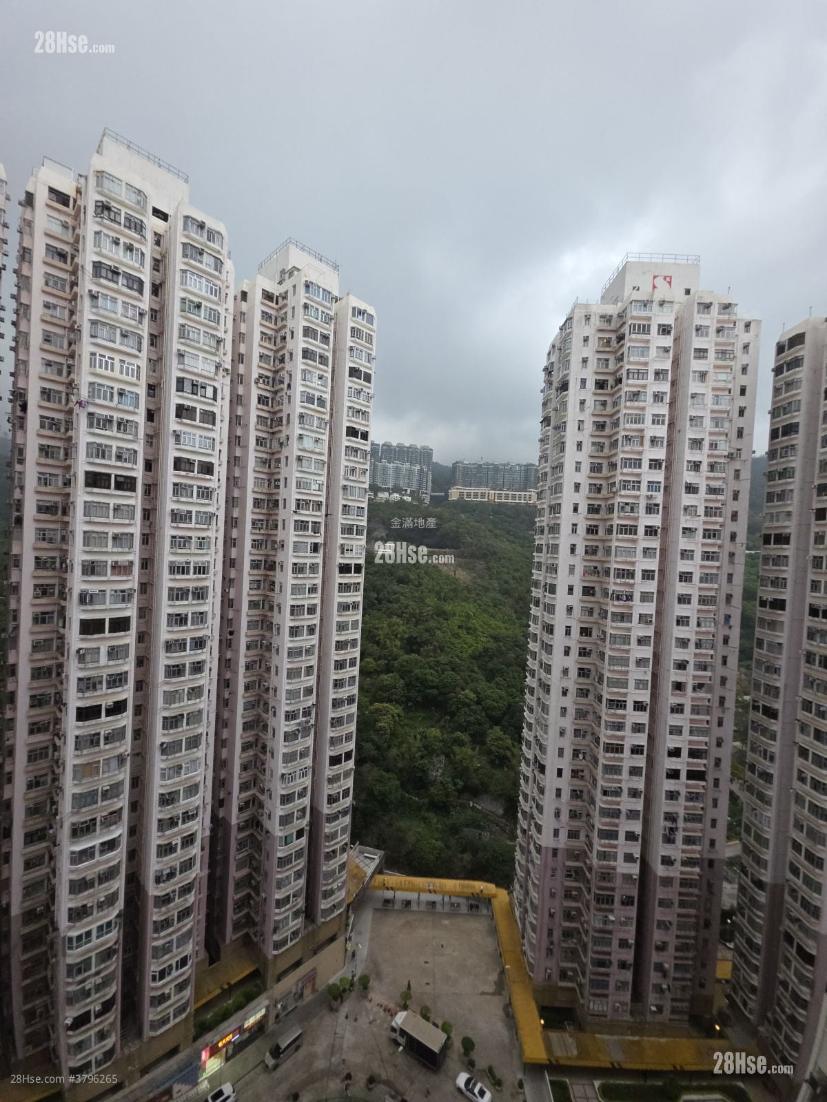Tsuen Wan Centre Sell 2 Bedrooms , 1 Bathroom 377 ft²