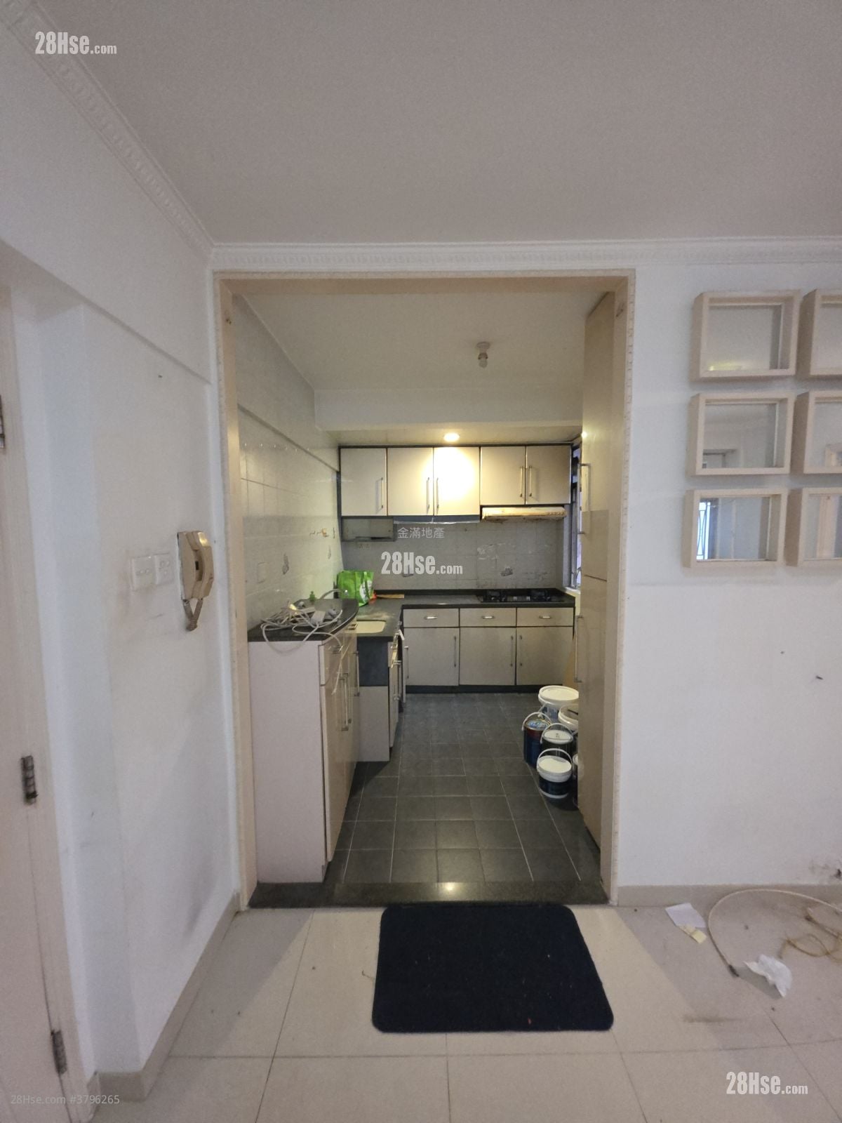 Tsuen Wan Centre Sell 2 Bedrooms , 1 Bathroom 377 ft²