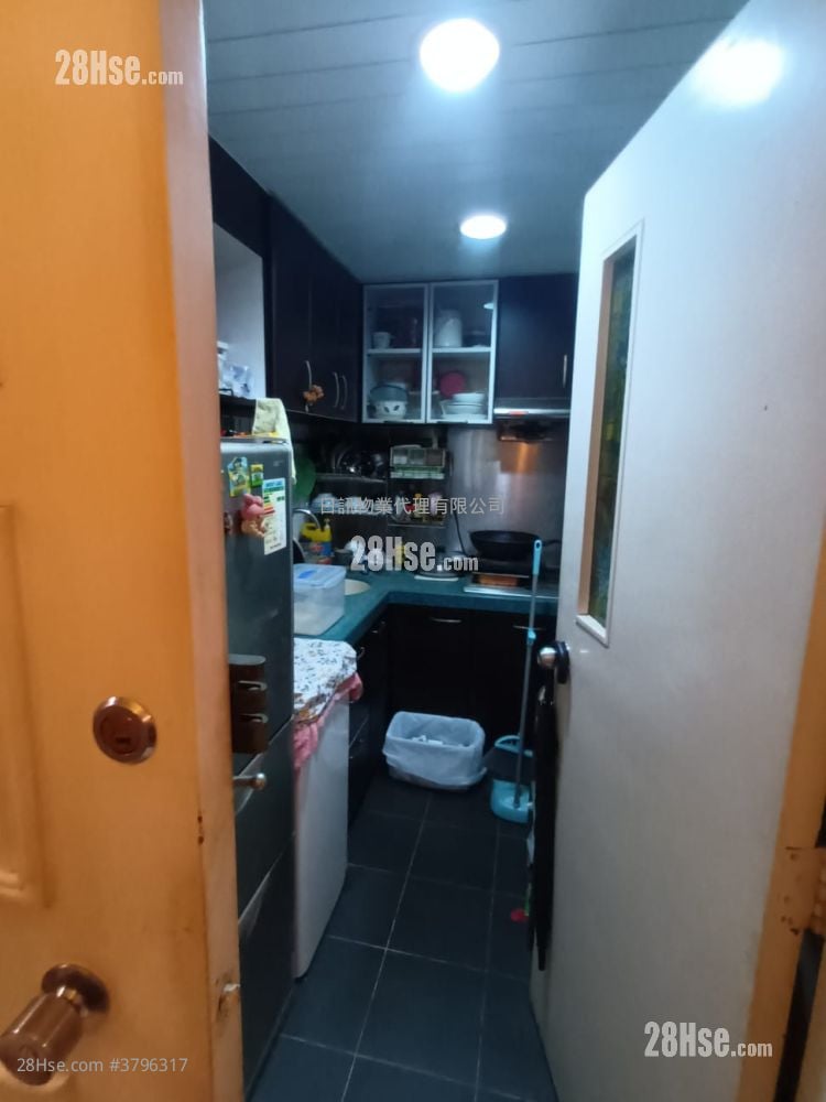 Riviera Gardens Sell 3 Bedrooms , 1 Bathroom 540 ft²