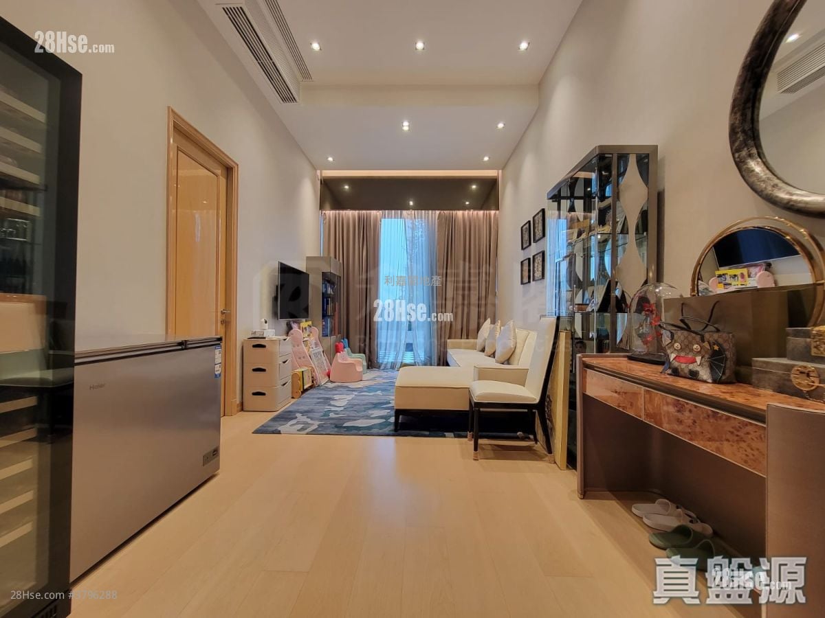 The Bloomsway Rental 2,865 ft²