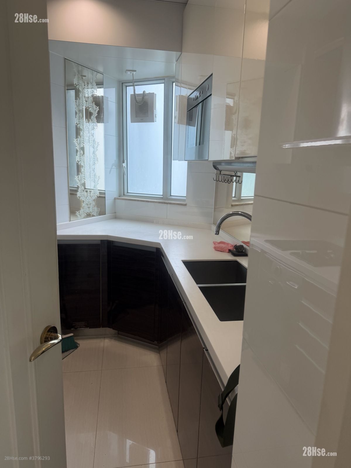 Hemera Sell 4 Bedrooms , 3 Bathrooms 943 ft²