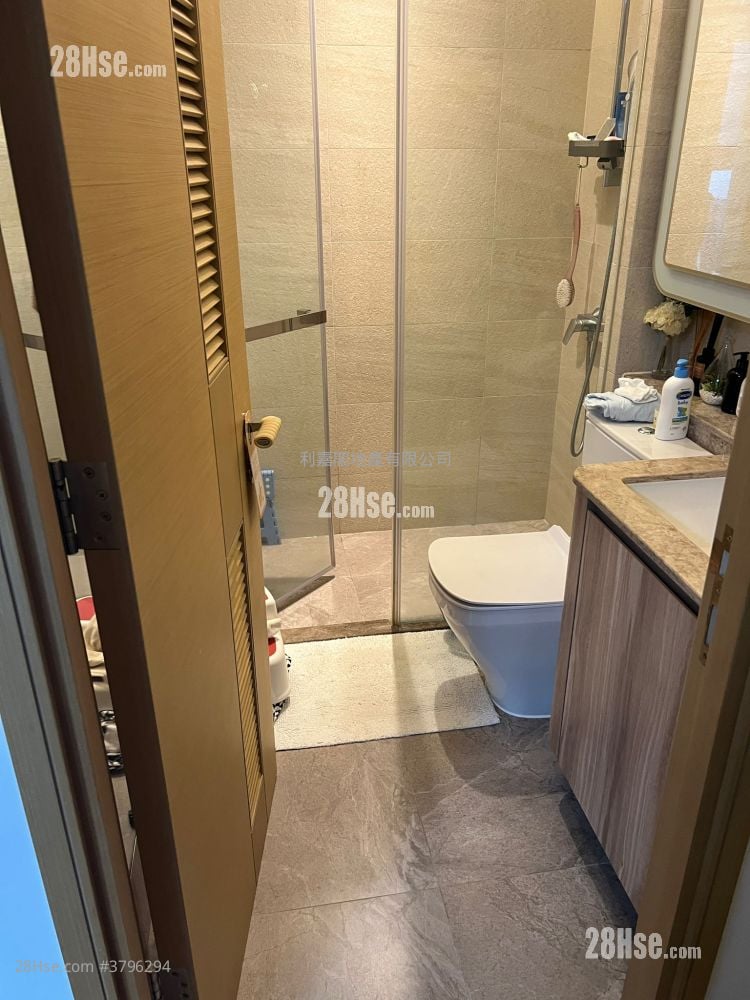 The Grand Marine Sell 2 Bedrooms 413 ft²