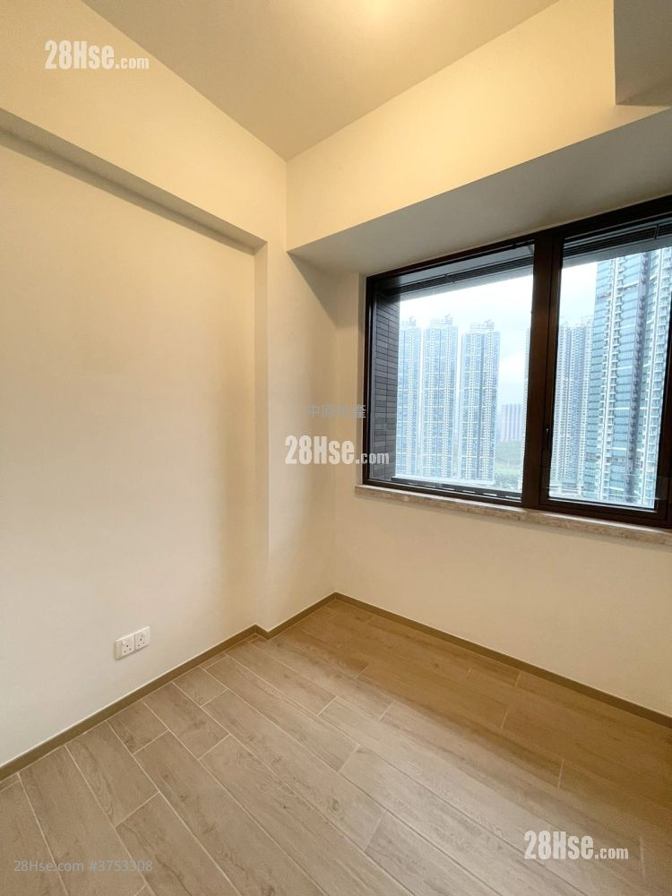 Lp6 Sell 2 Bedrooms , 1 Bathroom 463 ft²