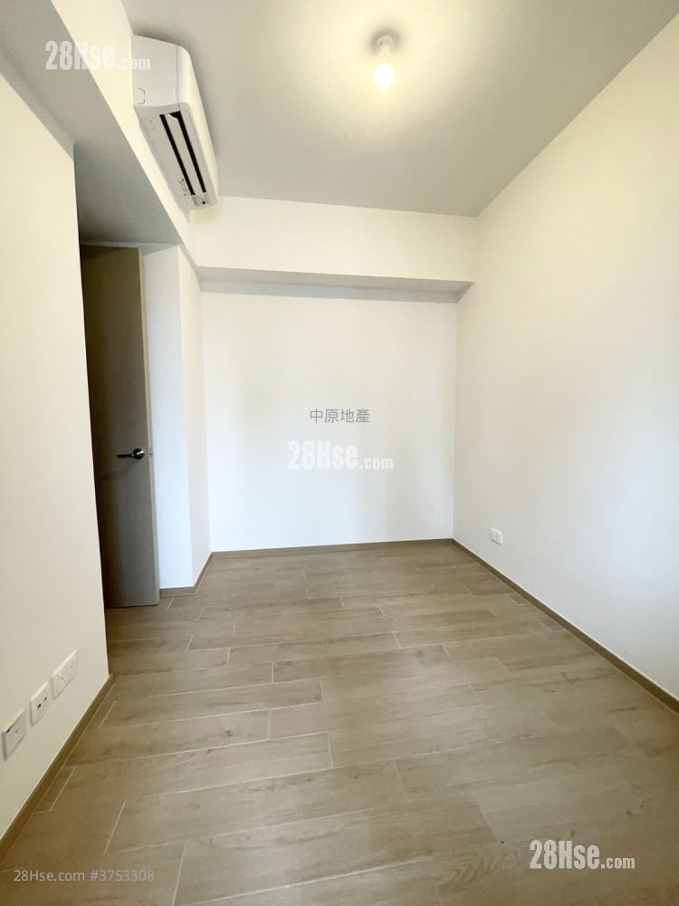 Lp6 Sell 2 Bedrooms , 1 Bathroom 463 ft²