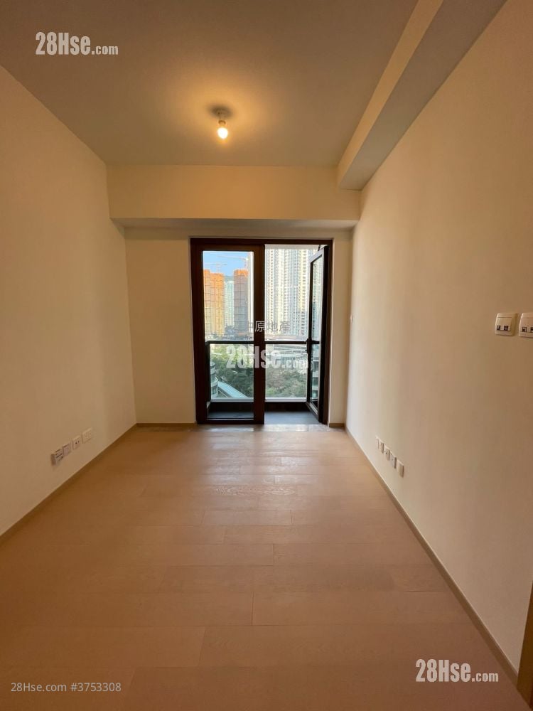 Lp6 Sell 2 Bedrooms , 1 Bathroom 463 ft²