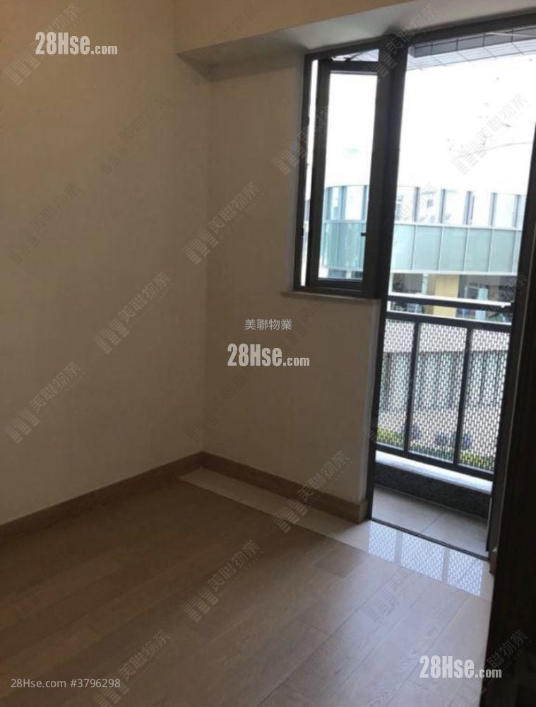 主人房: 朗屏8号 售盘 1 房 , 1 浴室 372 平方尺