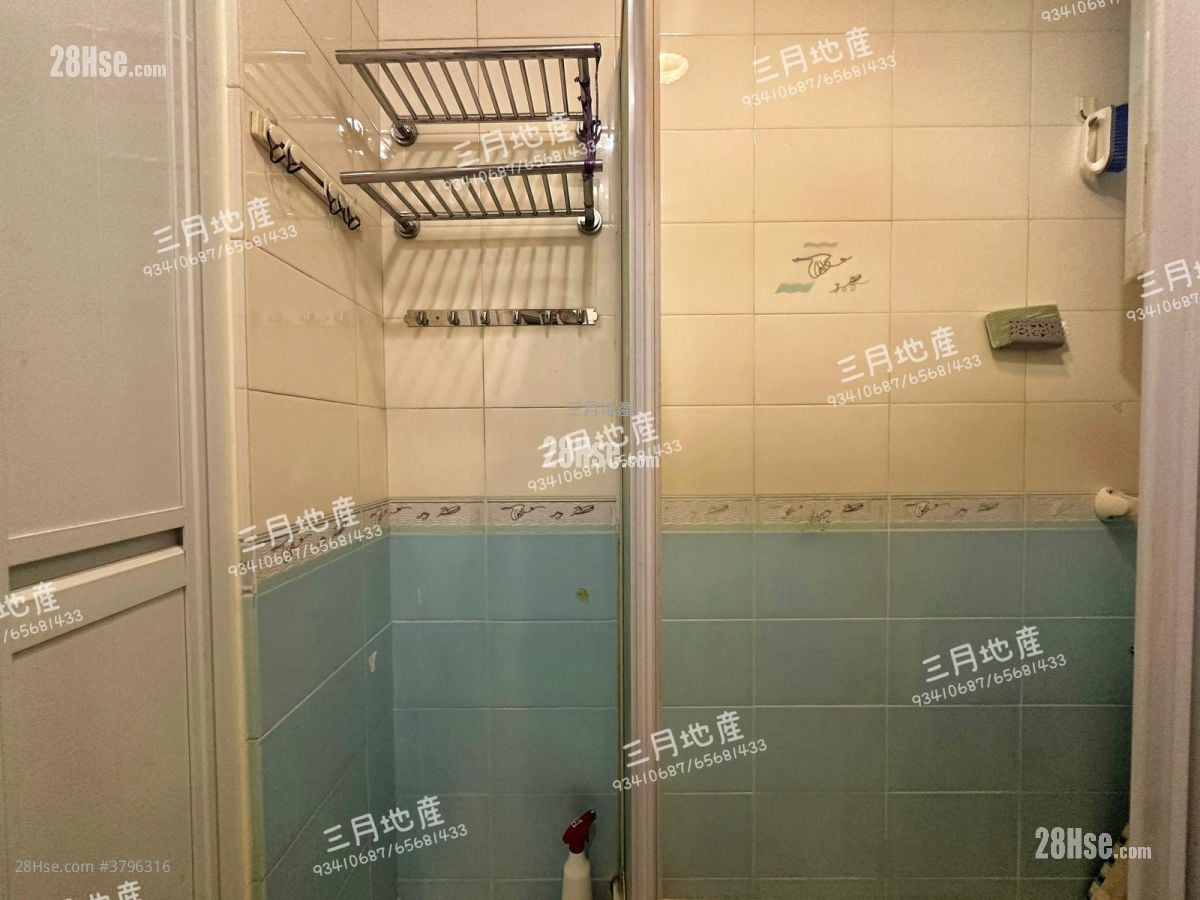 Lai Heung Building Sell 2 Bedrooms , 1 Bathroom 437 ft²
