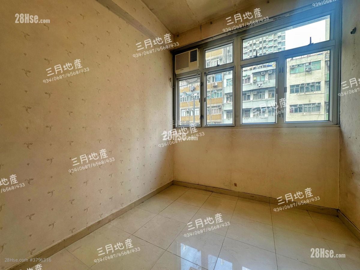 Lai Heung Building Sell 2 Bedrooms , 1 Bathroom 437 ft²