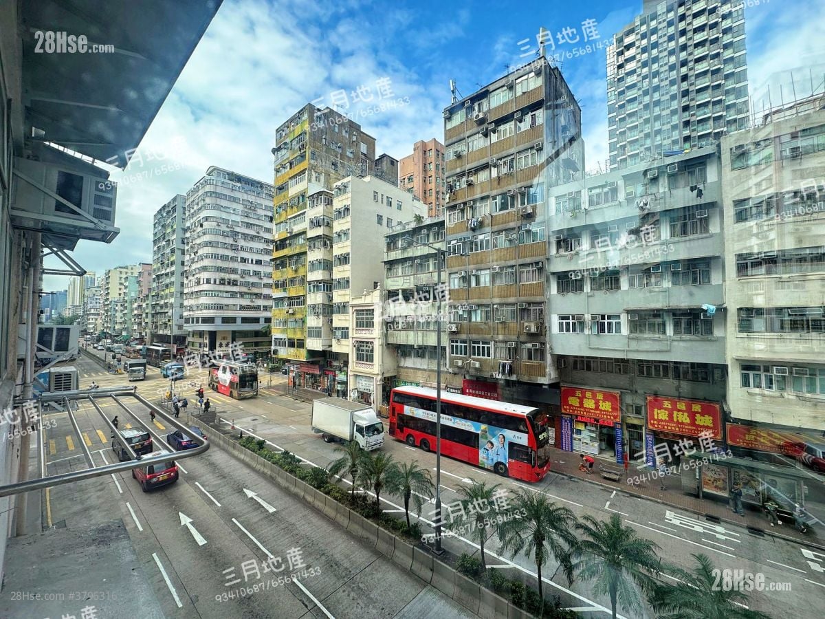 Lai Heung Building Sell 2 Bedrooms , 1 Bathroom 437 ft²