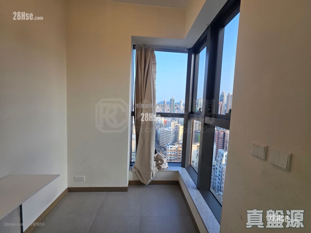 AVA228 租盘 1 房 249 平方尺