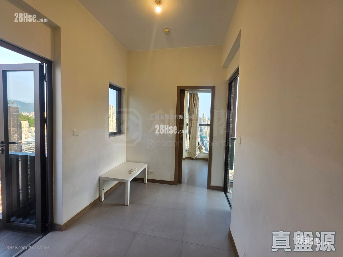 AVA228 租盘 1 房 249 平方尺