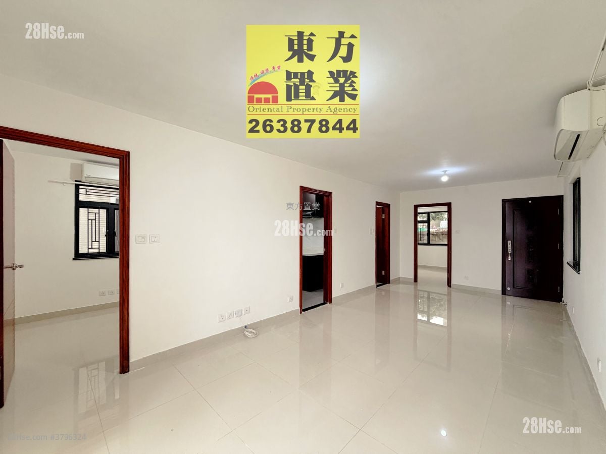 Village Rental 2 Bedrooms , 2 Bathrooms 700 ft²