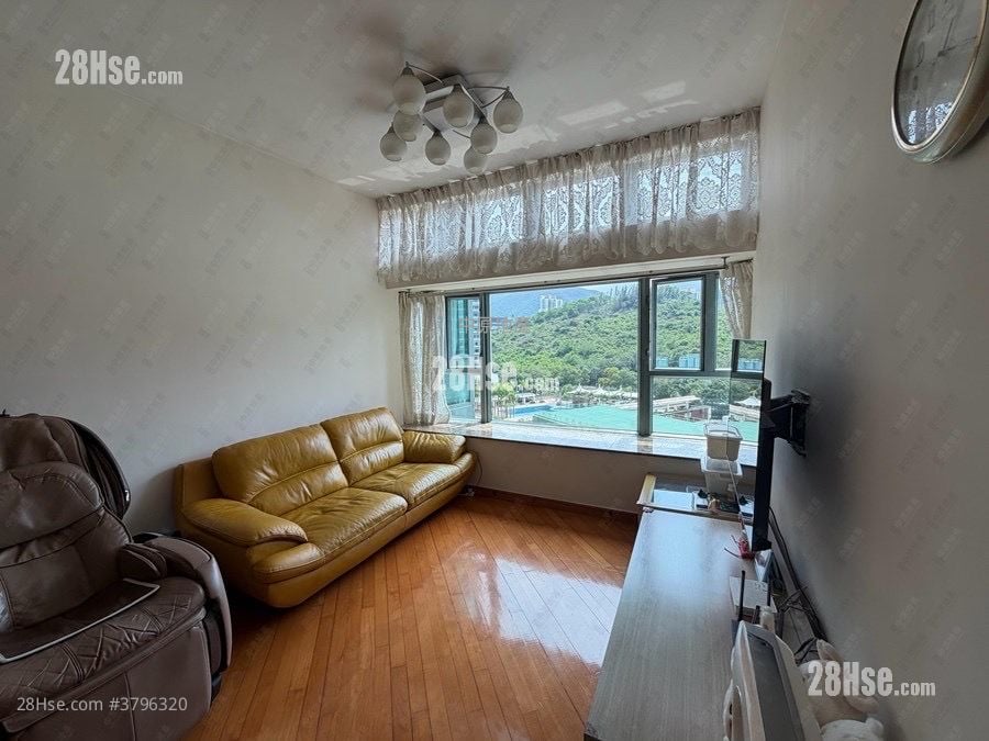 Tung Chung Crescent Sell 2 Bedrooms 607 ft²