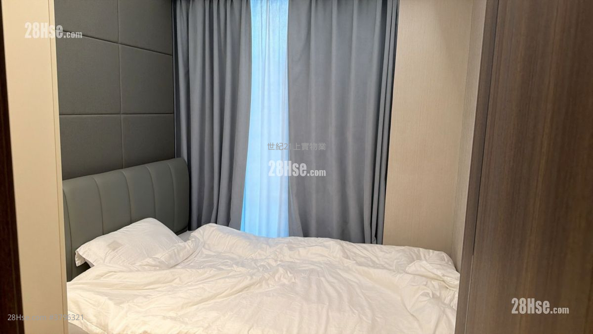 Mantin Heights Sell 3 Bedrooms , 3 Bathrooms 943 ft²