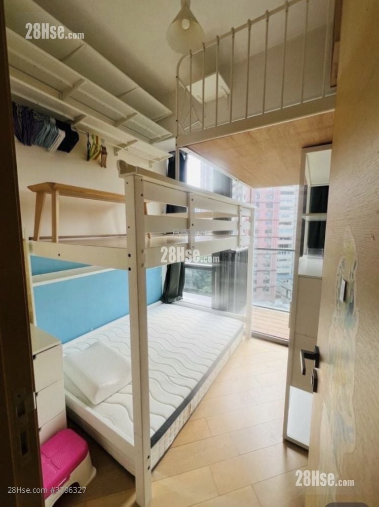 Jones Hive Sell 2 Bedrooms , 1 Bathroom 440 ft²