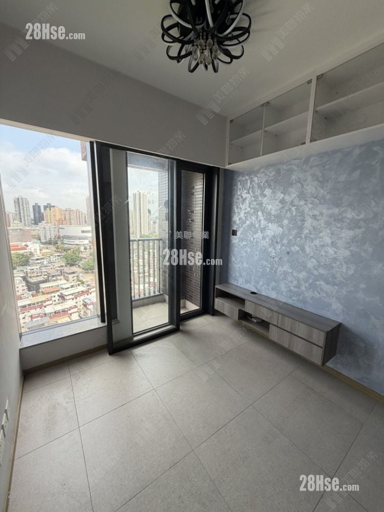 Atrium House Sell 2 Bedrooms , 1 Bathroom 434 ft²